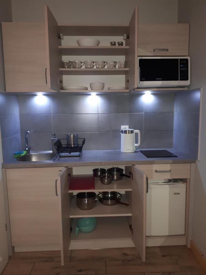 Bela - Pokoje Z Aneksami I Apartamenty Колобжег Экстерьер фото