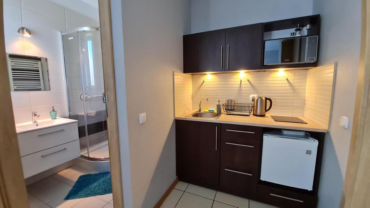 Bela - Pokoje Z Aneksami I Apartamenty Колобжег Экстерьер фото