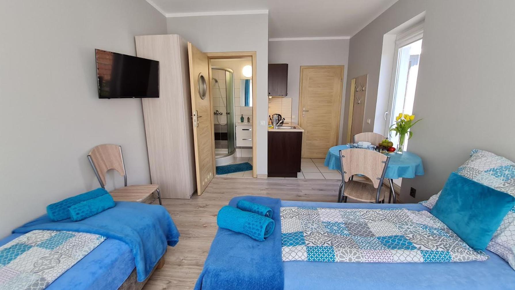 Bela - Pokoje Z Aneksami I Apartamenty Колобжег Экстерьер фото