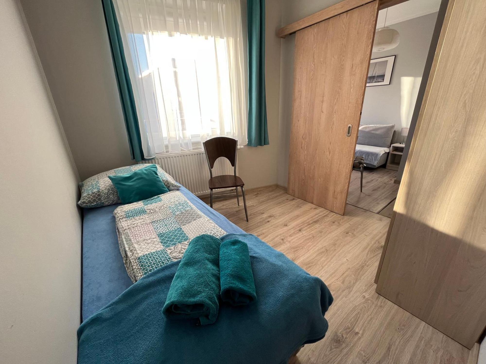 Bela - Pokoje Z Aneksami I Apartamenty Колобжег Экстерьер фото
